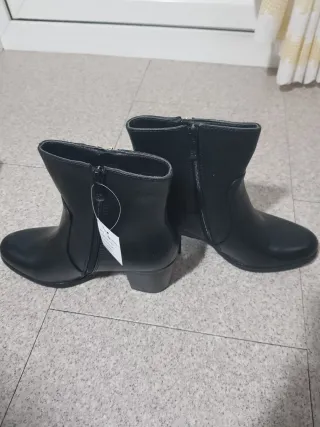 Botines negros para mujer