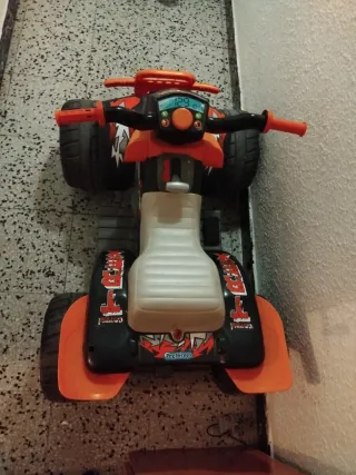 Moto eléctrica infantil Peg-Perego