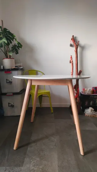 Tavolo rotondo bianco gambe in legno