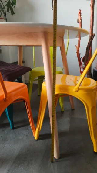 Tavolo rotondo bianco gambe in legno