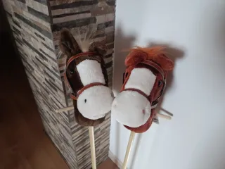 Caballitos de juguete con ruido