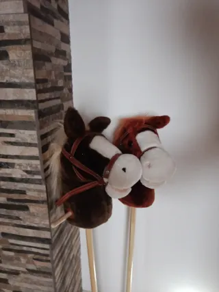 Caballitos de juguete con ruido