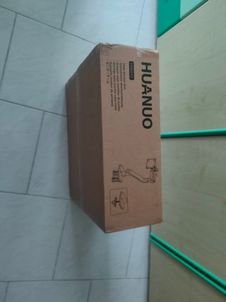 Braccio Monitor RGB Huanuo Titanlift HNSS43