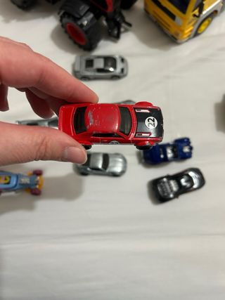 Lote 11 coches: 2 grandes y Hot Wheels