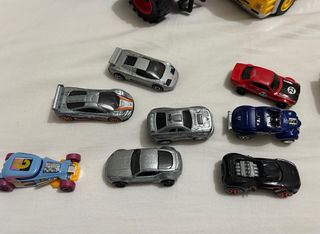 Lote 11 coches: 2 grandes y Hot Wheels