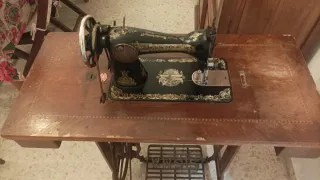 Máquina de coser Sigma pedal