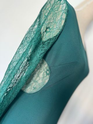 Vestido verde encaje fiesta