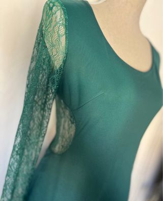 Vestido verde encaje fiesta