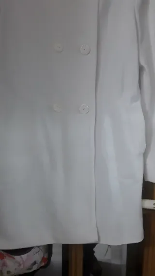 Abrigo blanco Zara