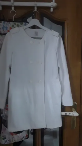 Abrigo blanco Zara