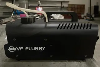 Máquina de Nieve ADJ VF FLURRY 600w