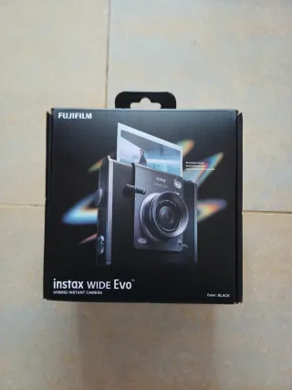 Fujifilm Instax Wide EVO Negra