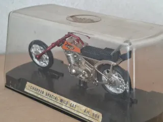 Modellino Moto Chopper Special Wild Cat MERCURY