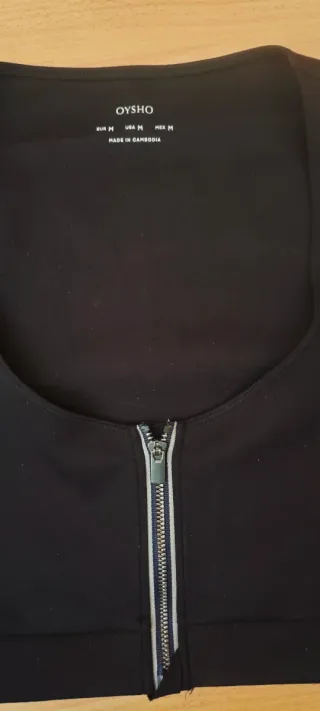 Conjunto Oysho negro cremallera