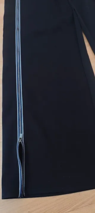 Conjunto Oysho negro cremallera