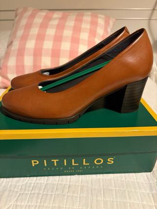 Zapatos Pitillos Marrones Talla 38