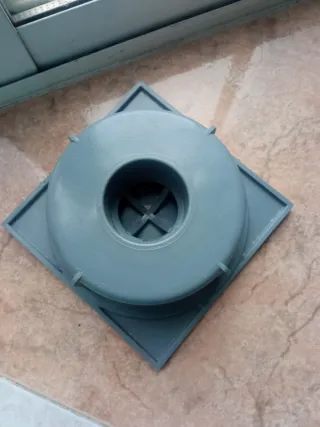 Sumidero de PVC nuevo.