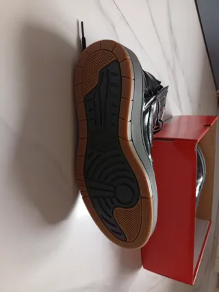 Nike Air Jordan 1 Negro