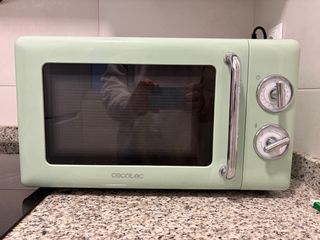 Microondas Básico 25 Litros Sin Grill - 850W, 5 Niveles Potencia, Función Descongelar, Mando Giratorio, Compacto
