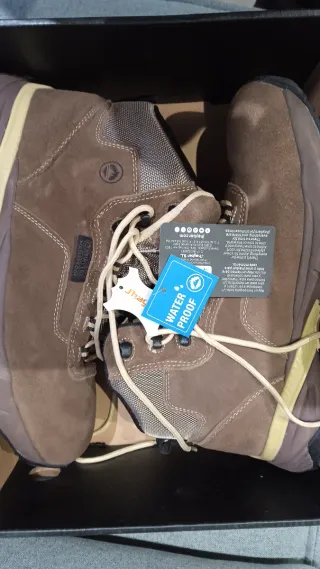 Botas de Montaña J'hayber Marrones Talla 45