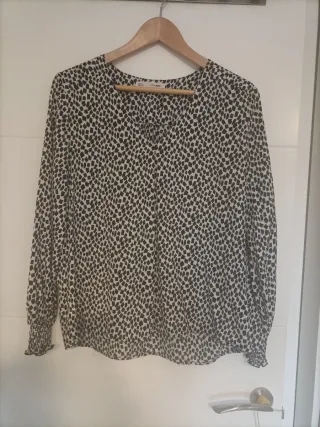Blusa Sfera Blanca y Negra