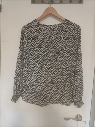Blusa Sfera Blanca y Negra