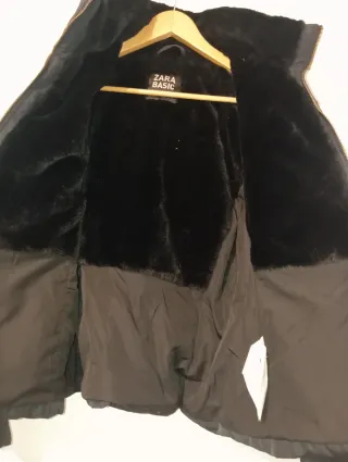 Cazadora negra acolchada