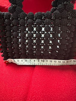 Bolso artesanal de perlas negro