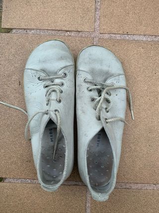 Zapatos planos beige talla 40