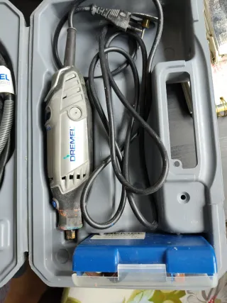 Dremel 3000 con accesorio flexible