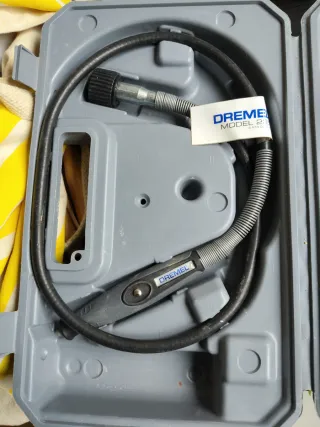 Dremel 3000 con accesorio flexible
