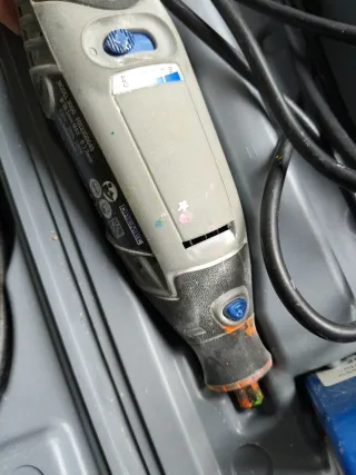 Dremel 3000 con accesorio flexible