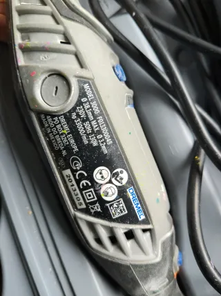 Dremel 3000 con accesorio flexible