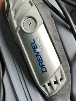 Dremel 3000 con accesorio flexible