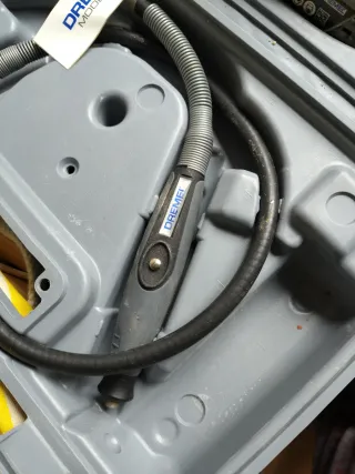 Dremel 3000 con accesorio flexible