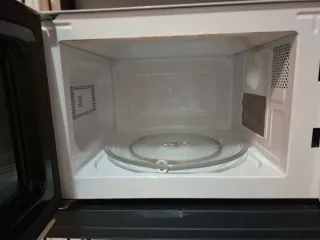 Microondas Swan Blanco.garantia 3 meses