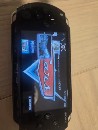 Sony PSP con varios juegos