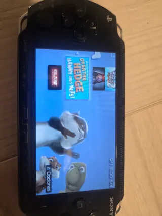 Sony PSP con varios juegos
