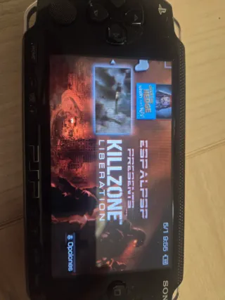 Sony PSP con varios juegos