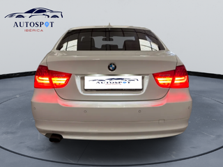 BMW Serie 3 318i 2011