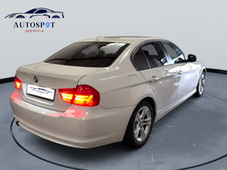 BMW Serie 3 318i 2011