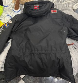 Abrigo Geographical Norway Negro