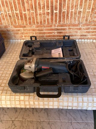 Amoladora Bosch con maletín