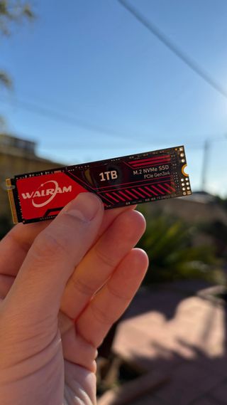 WALRAM 1TB M.2 NVMe SSD PCIe