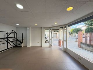 Local comercial en venta en Andújar