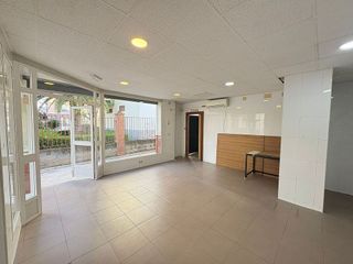 Local comercial en venta en Andújar