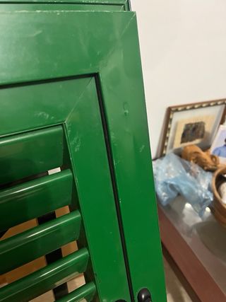 Ventana mallorquina verde