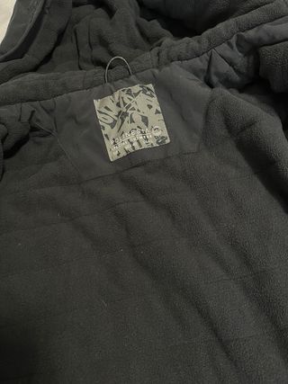 Abrigo Pull&Bear Negro con Capucha