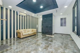 Local comercial en venta en Polígono Cartuja – La Paz en Granada