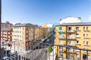 Piso en venta en Tenderina Alta - Fozaneldi en Oviedo